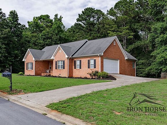 3rd image of 411 Timber Creek Dr
