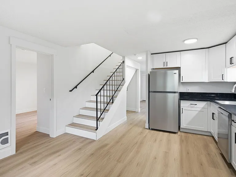 Rolling Hills Townhouses — Photo 38