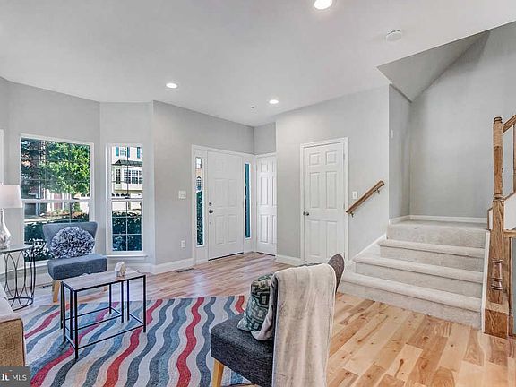 5th image of 9805 Woodyard Cir
