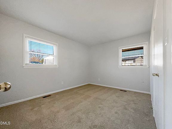 4th image of 154 Rosebud St