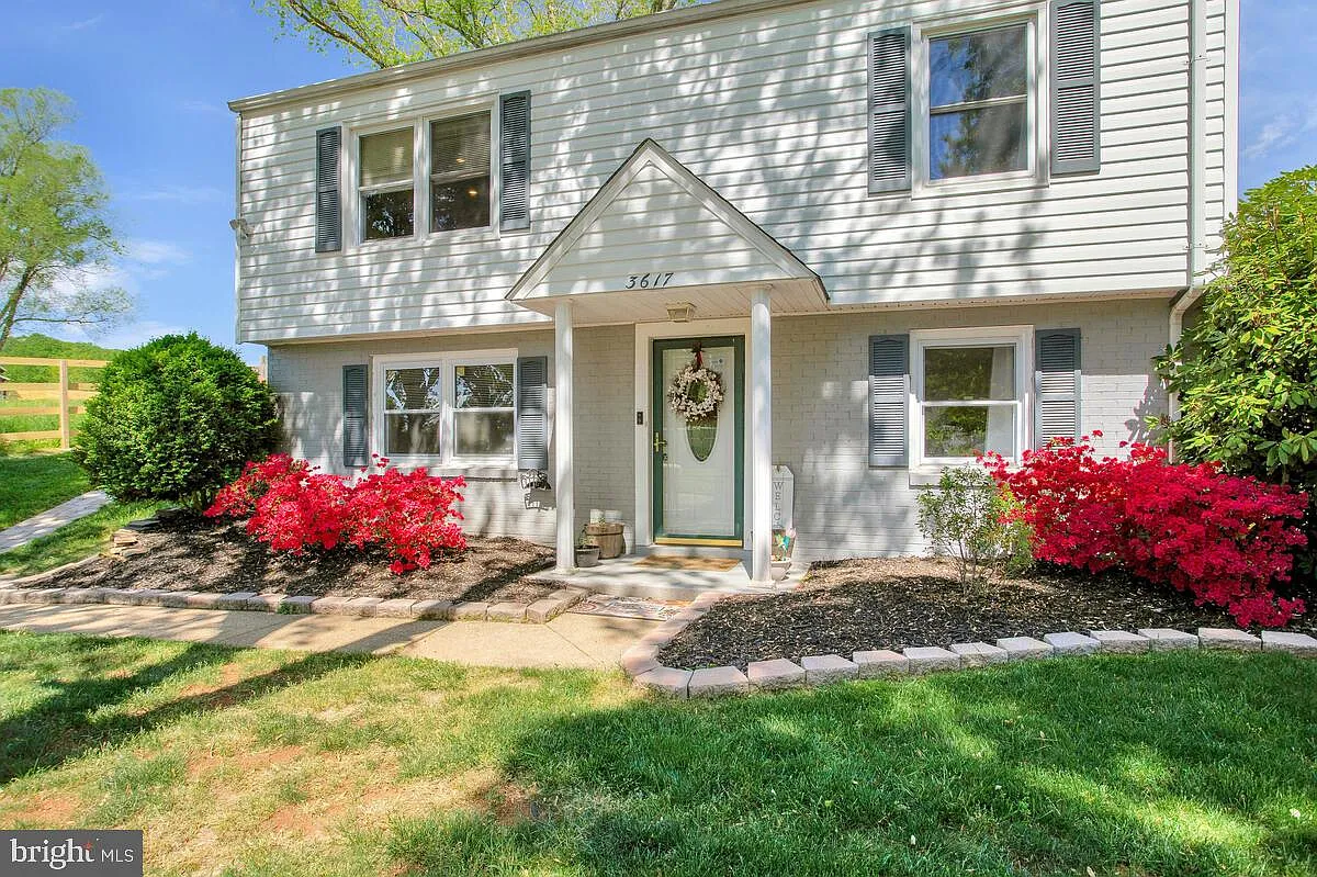 3617 Village Dr N photo 1