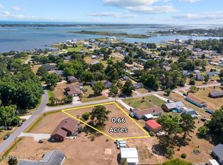 409 Park Ave #18, Swansboro, NC 28584