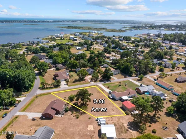 409 Park Ave #18, Cape Carteret, NC 28584