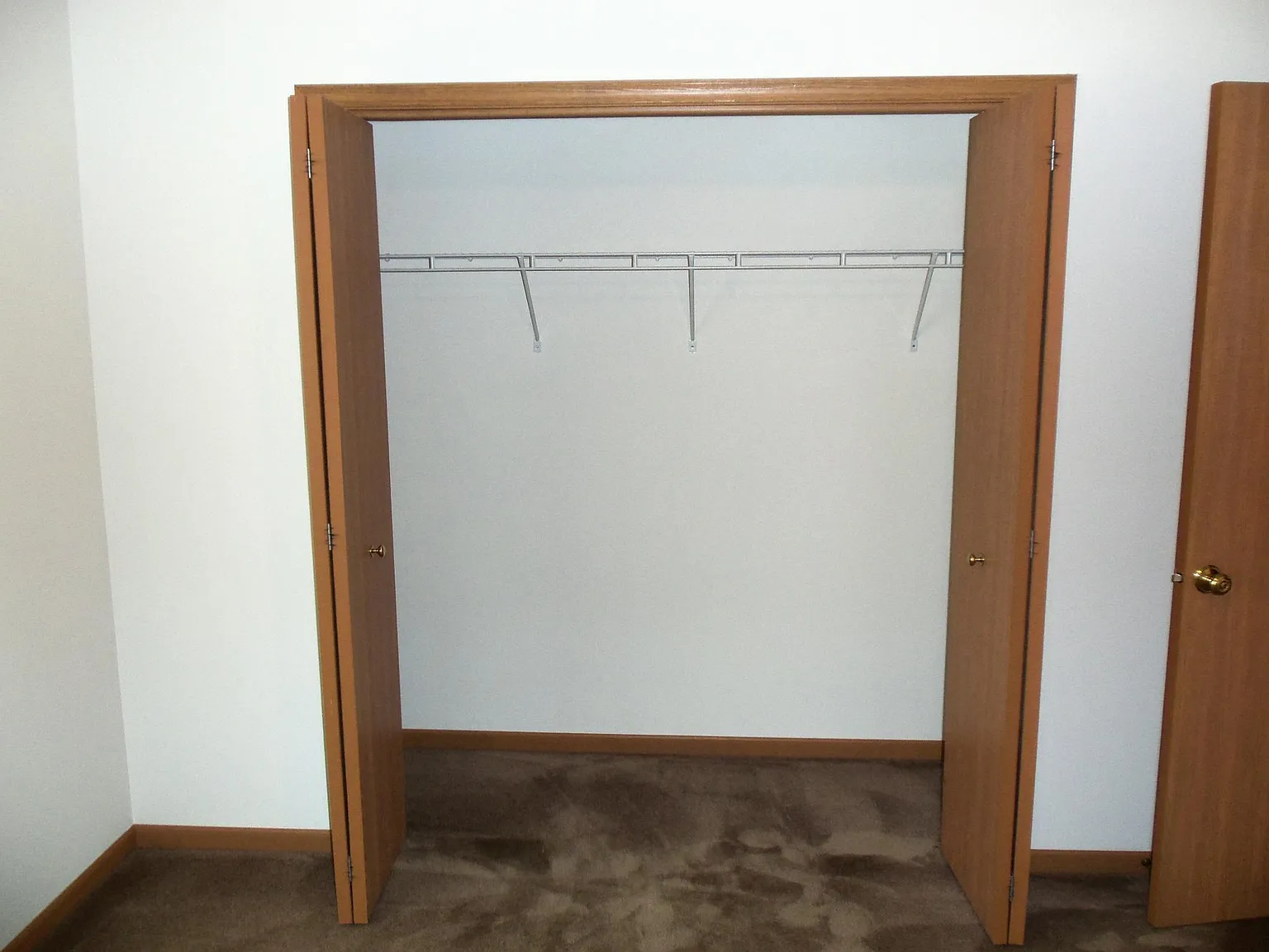 2 bed, 871 sqft, $1,400 — Photo 2
