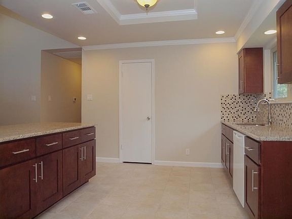 5th image of 12020 Carmel Park Ln