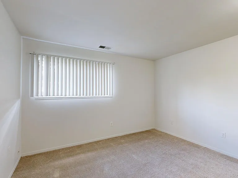 Country Meadow Apartments — Photo 29