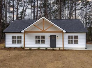 8 Whispering Pines Rd NE, Rome, GA 30161