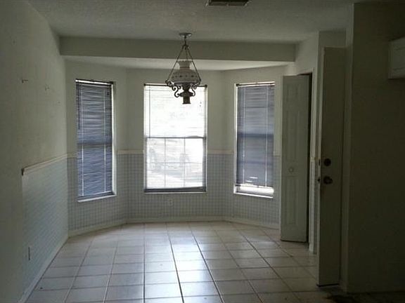842758012_4