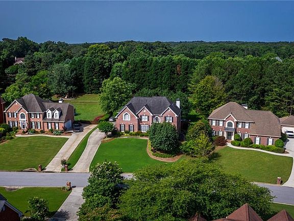 3rd image of 1745 Carlington Ct