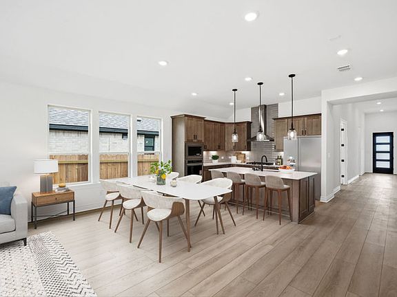 Kitchen Dining Area