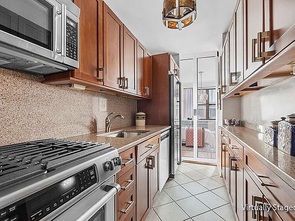 5th image of 340 E 74th St APT 7E