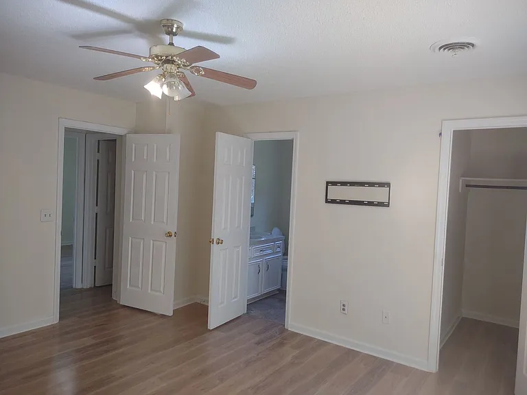 643 Folkstone Rd — Photo 20