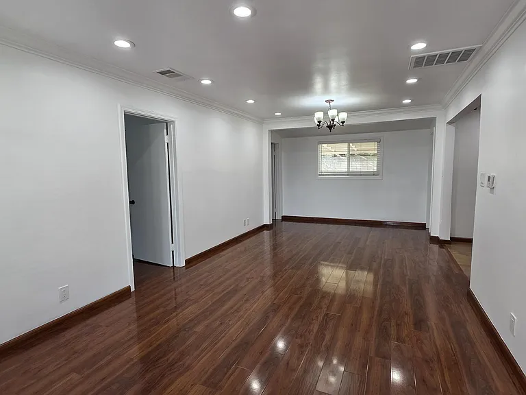 1718 S Baldwin Ave — Photo 5
