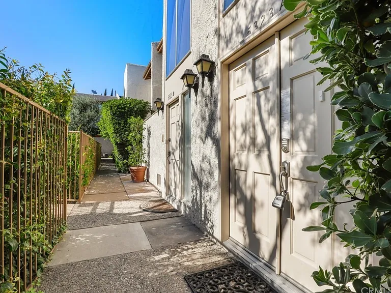 5323 Coldwater Canyon Ave #A — Photo 21