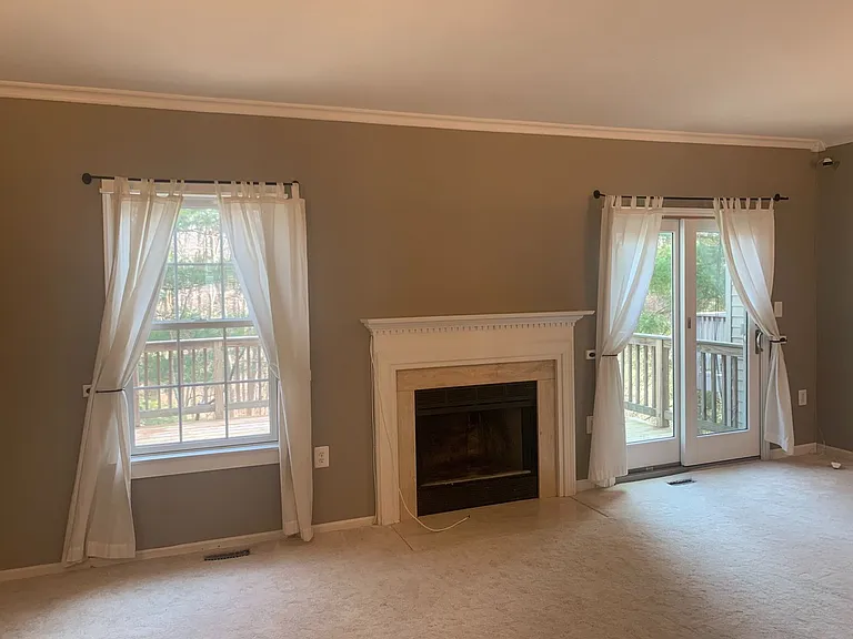 19117 Grotto Ln — Photo 2