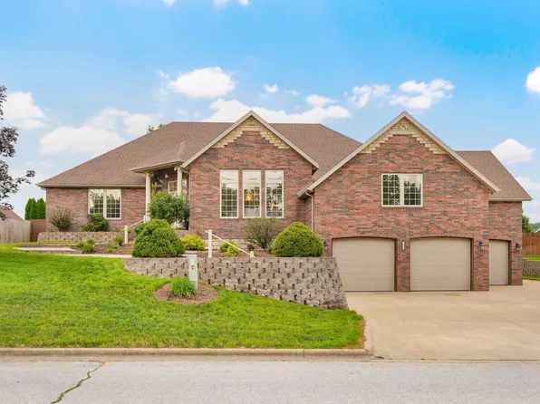 2001 N 7th Avenue, Ozark, MO 65721