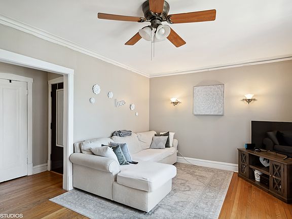 2nd image of 609 Washington Blvd APT 3E