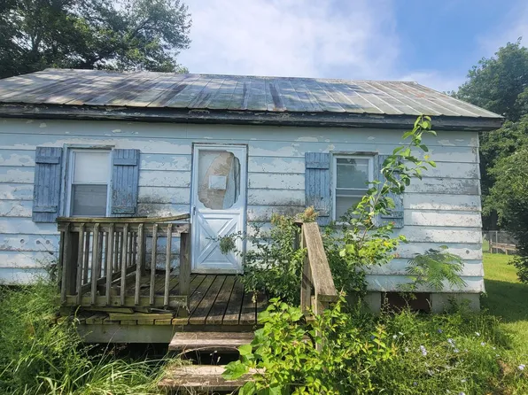 2768 Middleway Pike, Bunker Hill, WV 25413