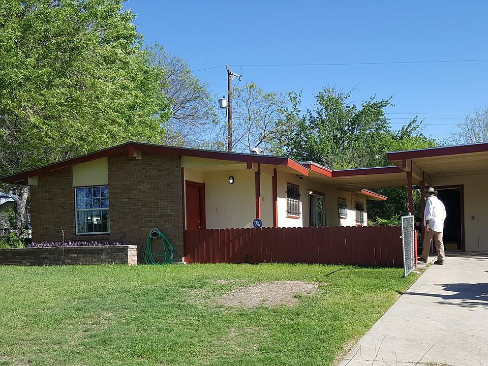 1st image of 110 Lake Valley St