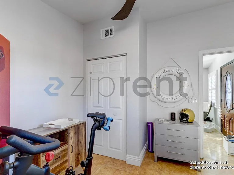 2975 Webster Ave — Photo 13