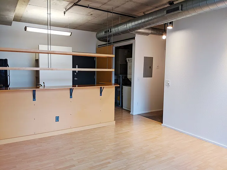 Mercury - Residential — Photo 47