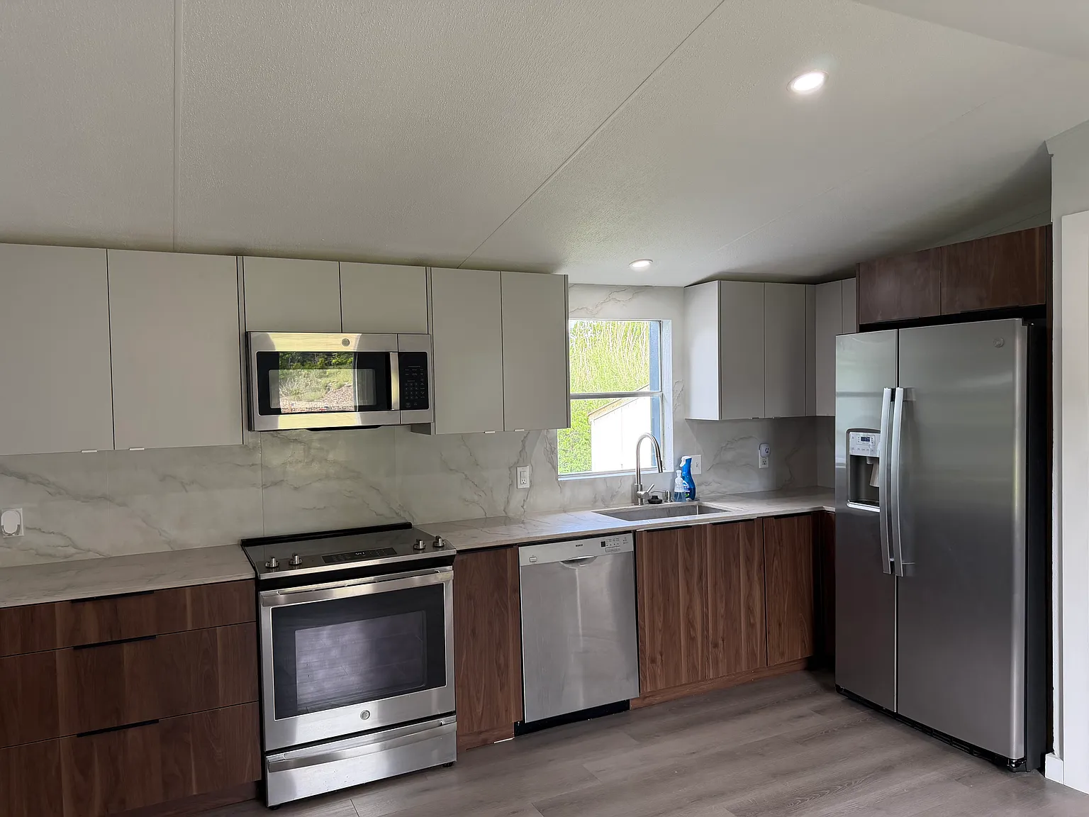 4 bed, 1516 sqft, $2,100 — Photo 4