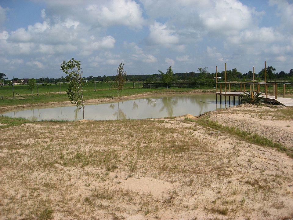 1st image of 16805 Steinhagen Rd