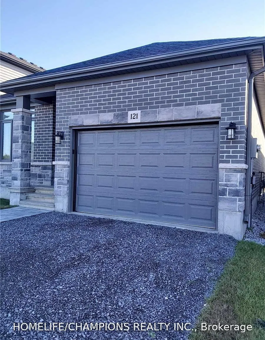 3 bed, $2,800 — Photo 1