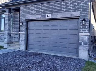 121 Essex Dr, Belleville, ON K8N0M5