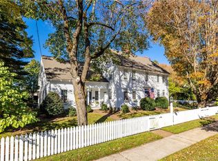 2077 Main St, Glastonbury, CT 06033