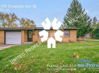 1708 Diamond Ave NE, Grand Rapids, MI