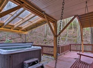 500 Lynn Cove Rd, Asheville, NC 28804