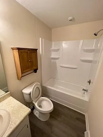218 Walter St — Photo 9