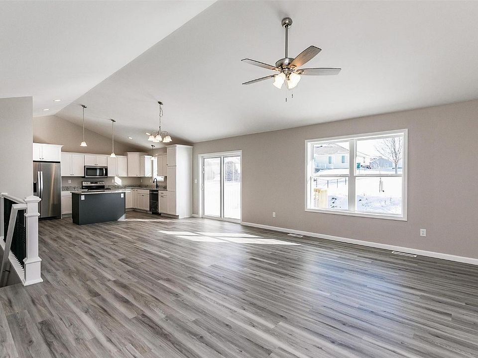 445 Council St, Anamosa, IA 52205 Zillow