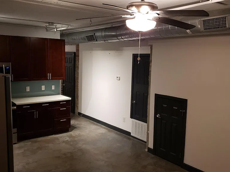 6825 Avenue C — Photo 2
