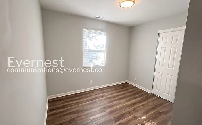 838 Lock Ave — Photo 11