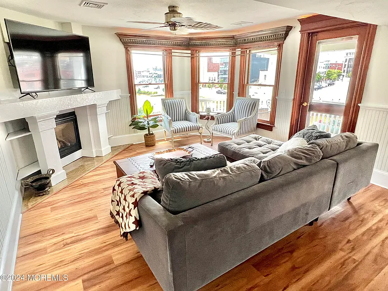 100 Lake Ave — Photo 6