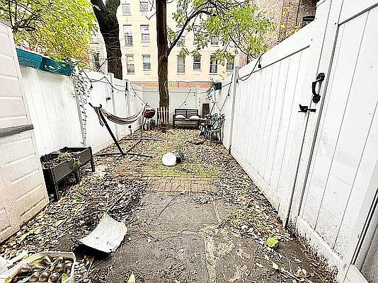 1st image of 273 E 10th St #1D