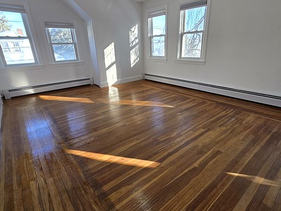 5th image of 145 Windmill St Floor 2