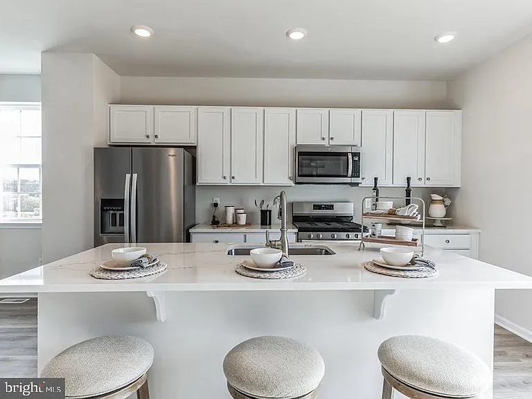 216 Macoun Way — Photo 1