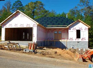 165 Battle Cir, Clanton, AL 35045