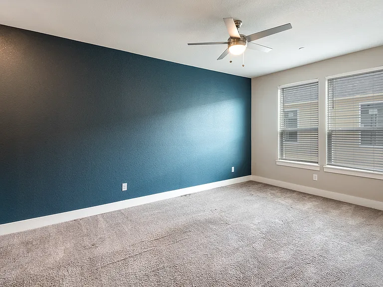 2133 Lovedale Ave #204 — Photo 9