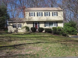 40 Sabina Rd, Trumbull, CT 06611
