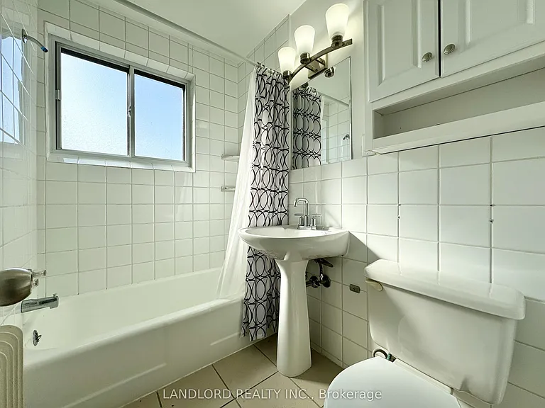 2696 Lake Shore Blvd W #5 — Photo 8