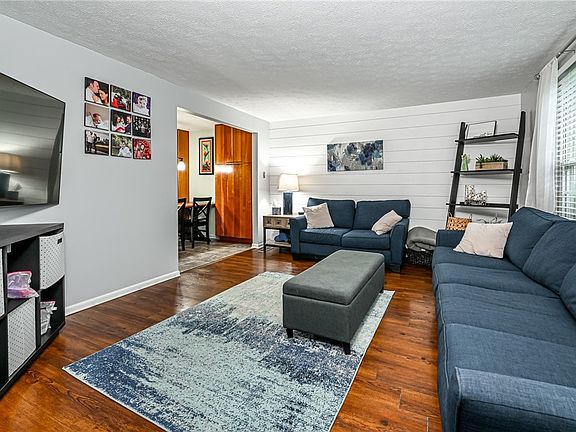 5th image of 129 Copperwood Dr