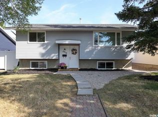 6918 1st AVENUE N, Regina, SK S4X 1J2