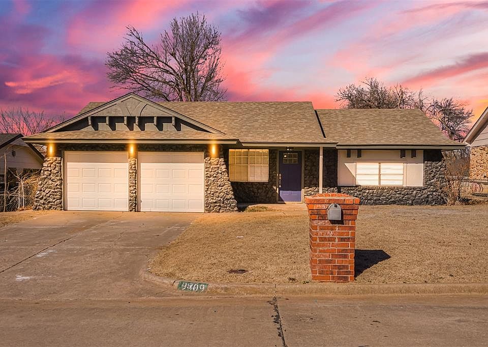 1st image of 9309 NE Sherwell Dr