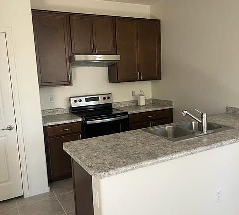4th image of 8921 E Linderbrook Dr