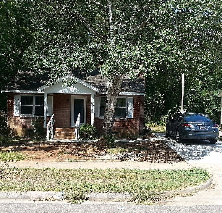 353 Walnut St, Front View