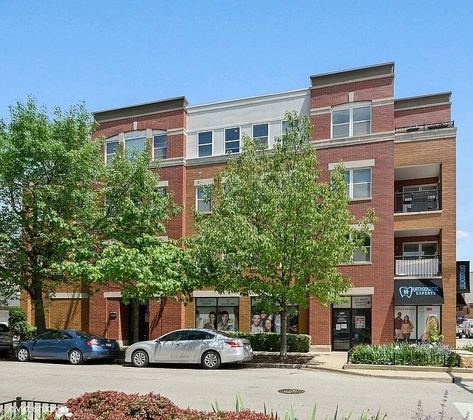 1st image of 1601 N Paulina St APT 2C